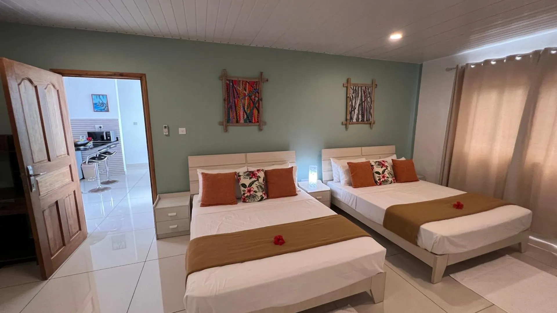 Апартаменты Creole Pearl Self-Catering Виктория Сейшельские острова